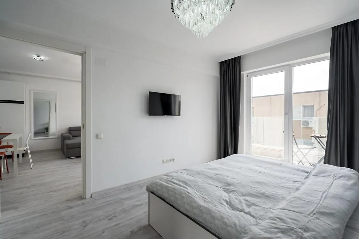 Apartment Rose Residence 1-1Br Apt-Parking Voluntari