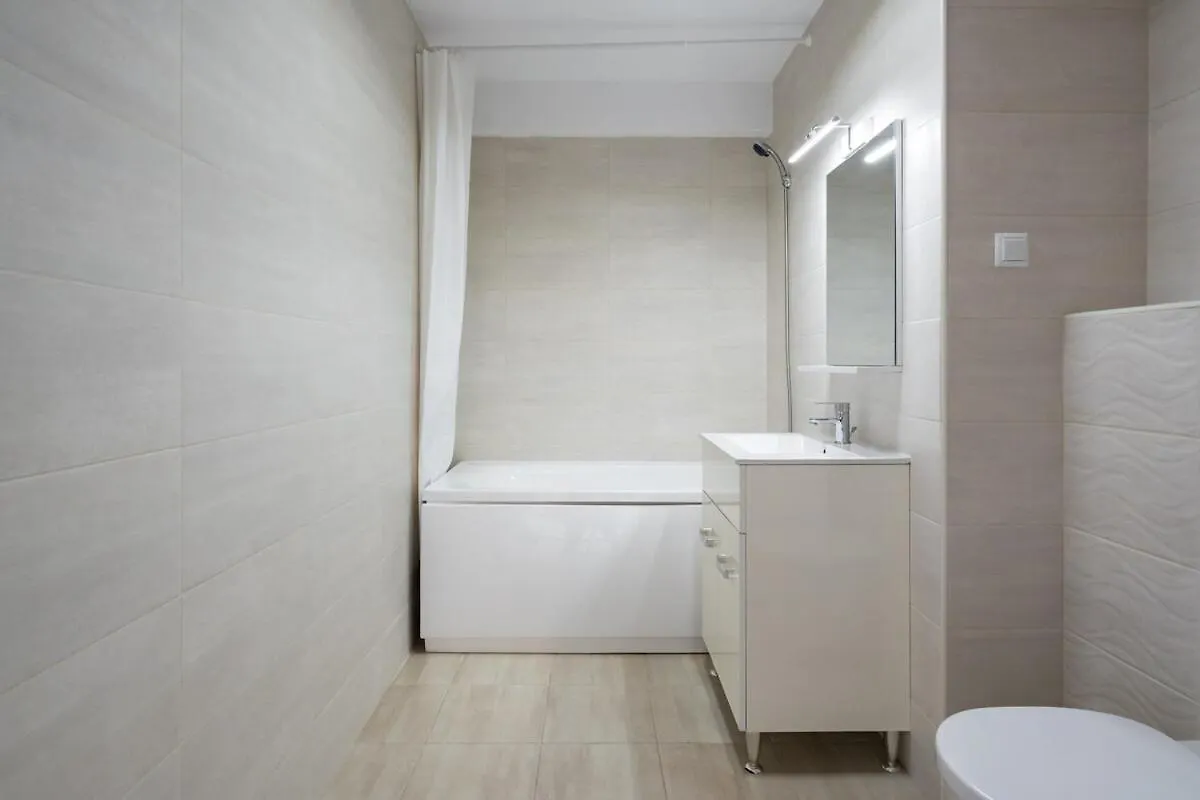 Rose Residence 1-1Br Apt-Parking Voluntari 0*,  Romania