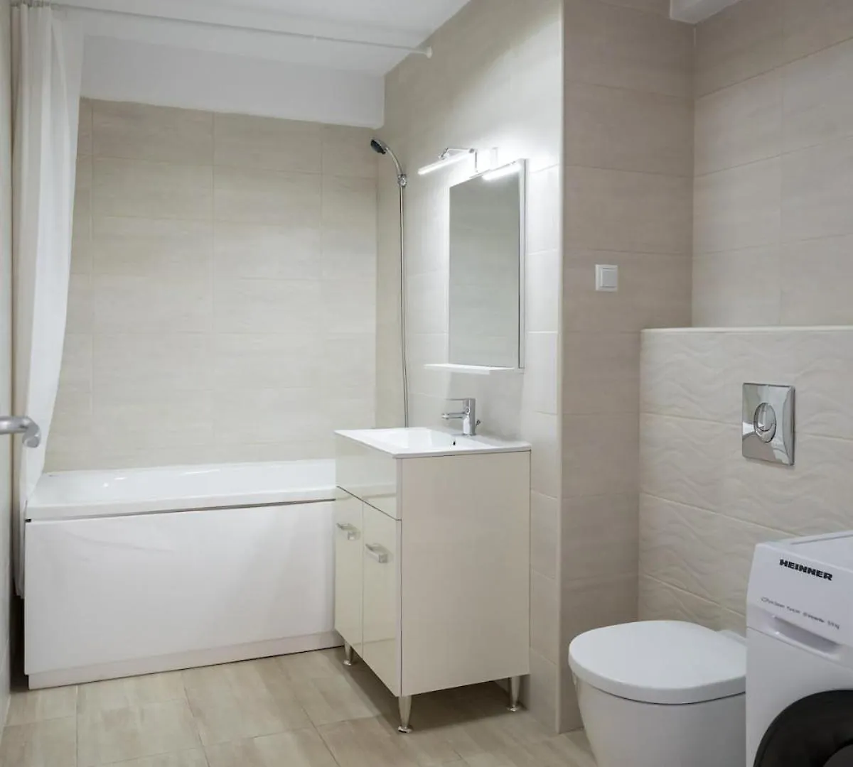 Rose Residence 1-1Br Apt-Parking Voluntari