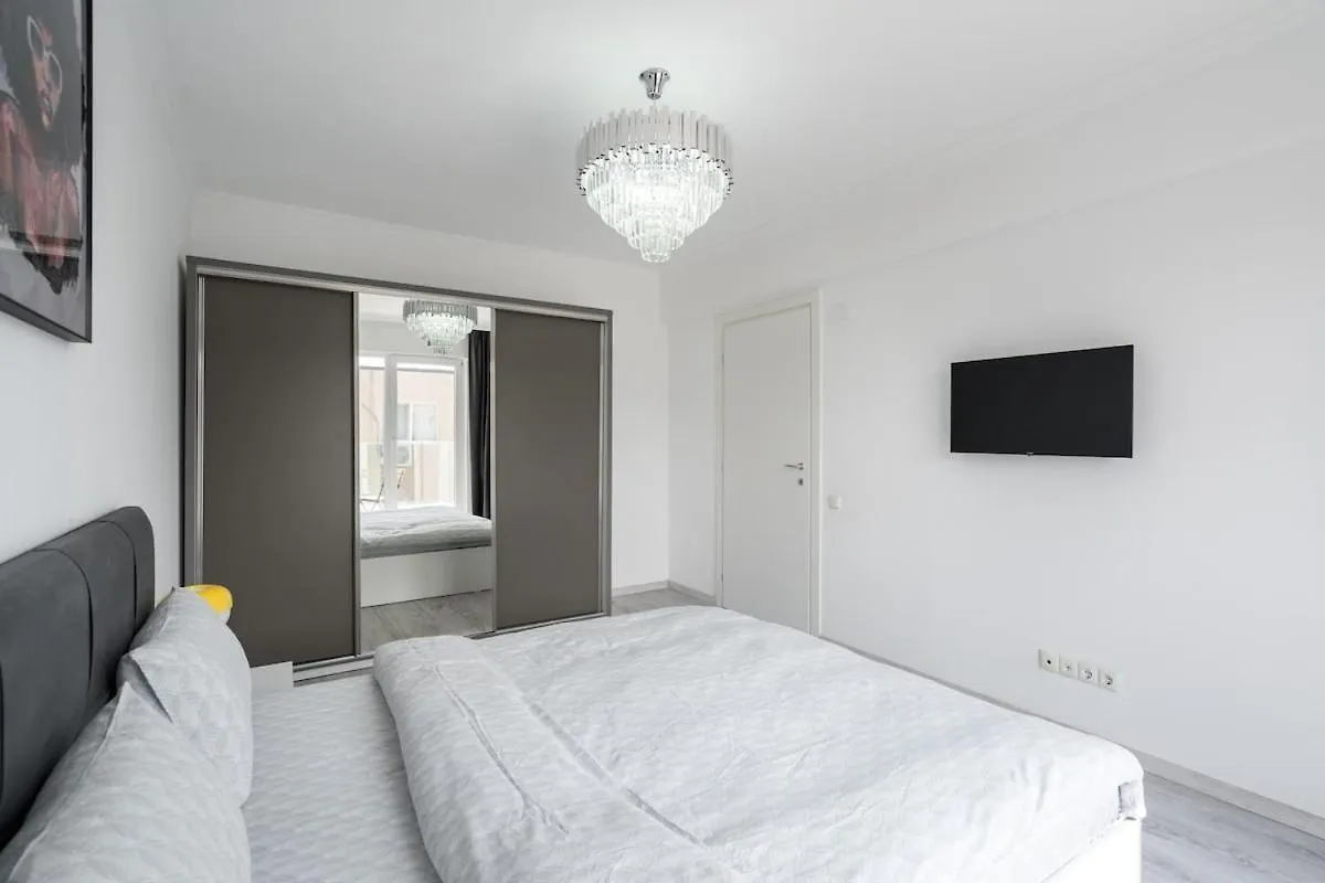 Rose Residence 1-1Br Apt-Parking Voluntari Apartment